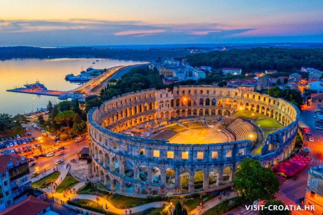 Apartman Histria Pula Buitenkant foto